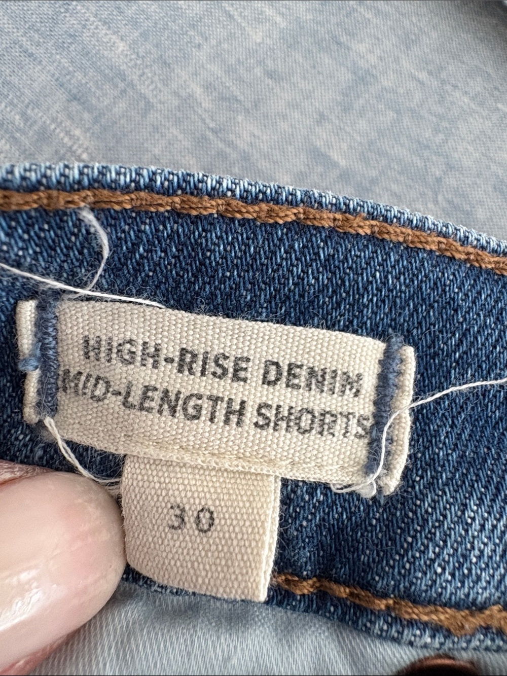 Madewell Blue Denim Shorts with Contrast Stitching - Picture 3 of 4